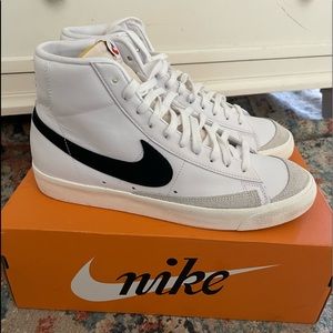 MENS BLAZER MID ‘77 VNTG MENS SIZE 11 (WHITE) never worn